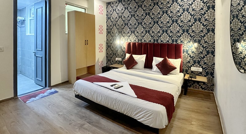 deluxe-room - Hotel Near IGI Airport Delhi