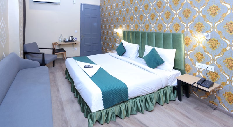 premium-room - Hotels near Max Super Specialty Hospital