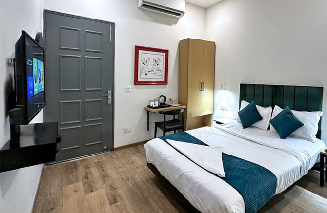 Hotels near Dwarka Sector 10 Metro Station, New Delhi